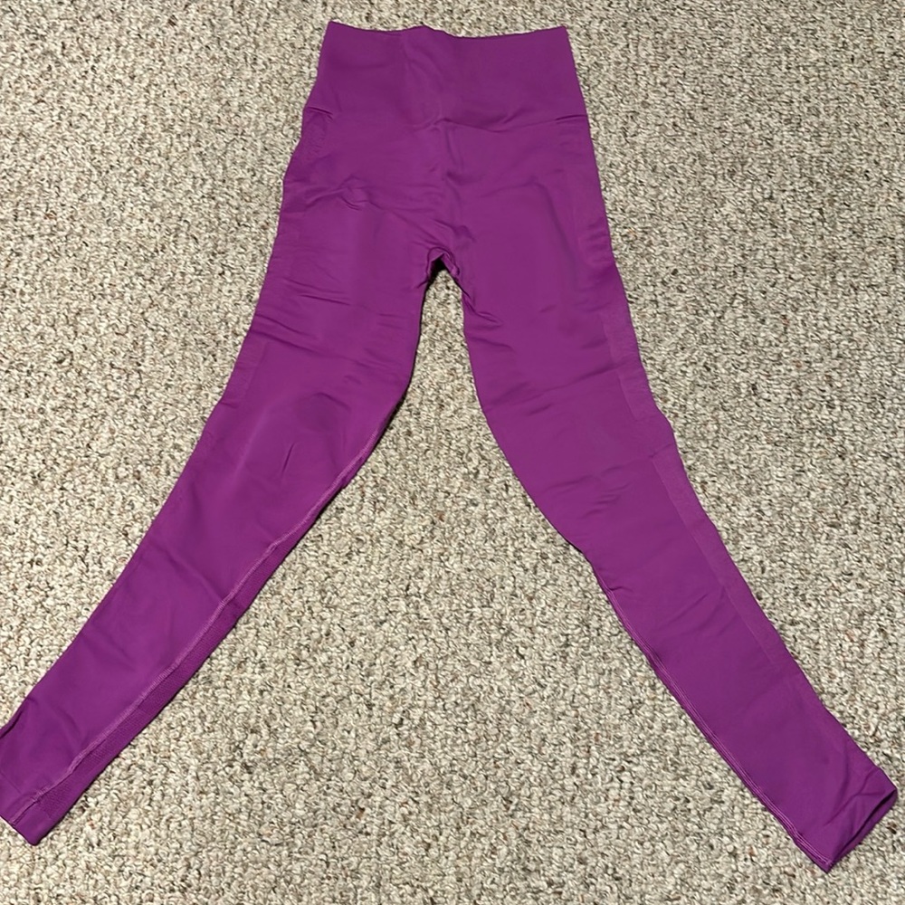 Lululemon floor length workout leggings. Discounted due to stain (shown)
